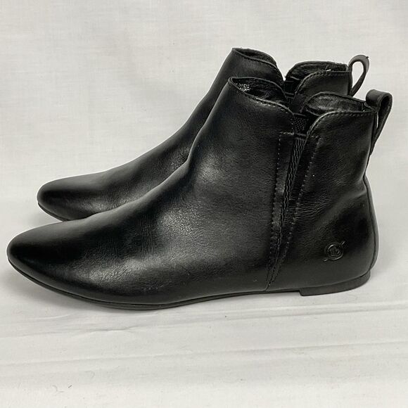 Born Remo Black Leather Booties Pull On Boot Shoe Sz 7 Flat Boots - Picture 1 of 7
